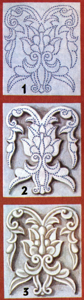 Орнаментальная плита на разных стадиях изготовления: 1 - плита с рисунком, нанесенным припорохом, 2 - плита с выбранным фоном, 3 - готовый резной орнамент